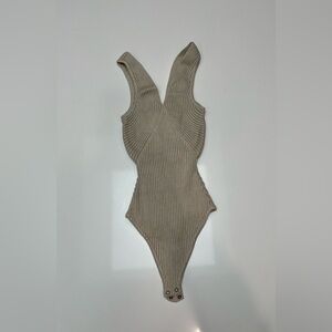 NWOT abercrombie and fitch ribbed sweater super stretchy tank bodysuit tan XXS